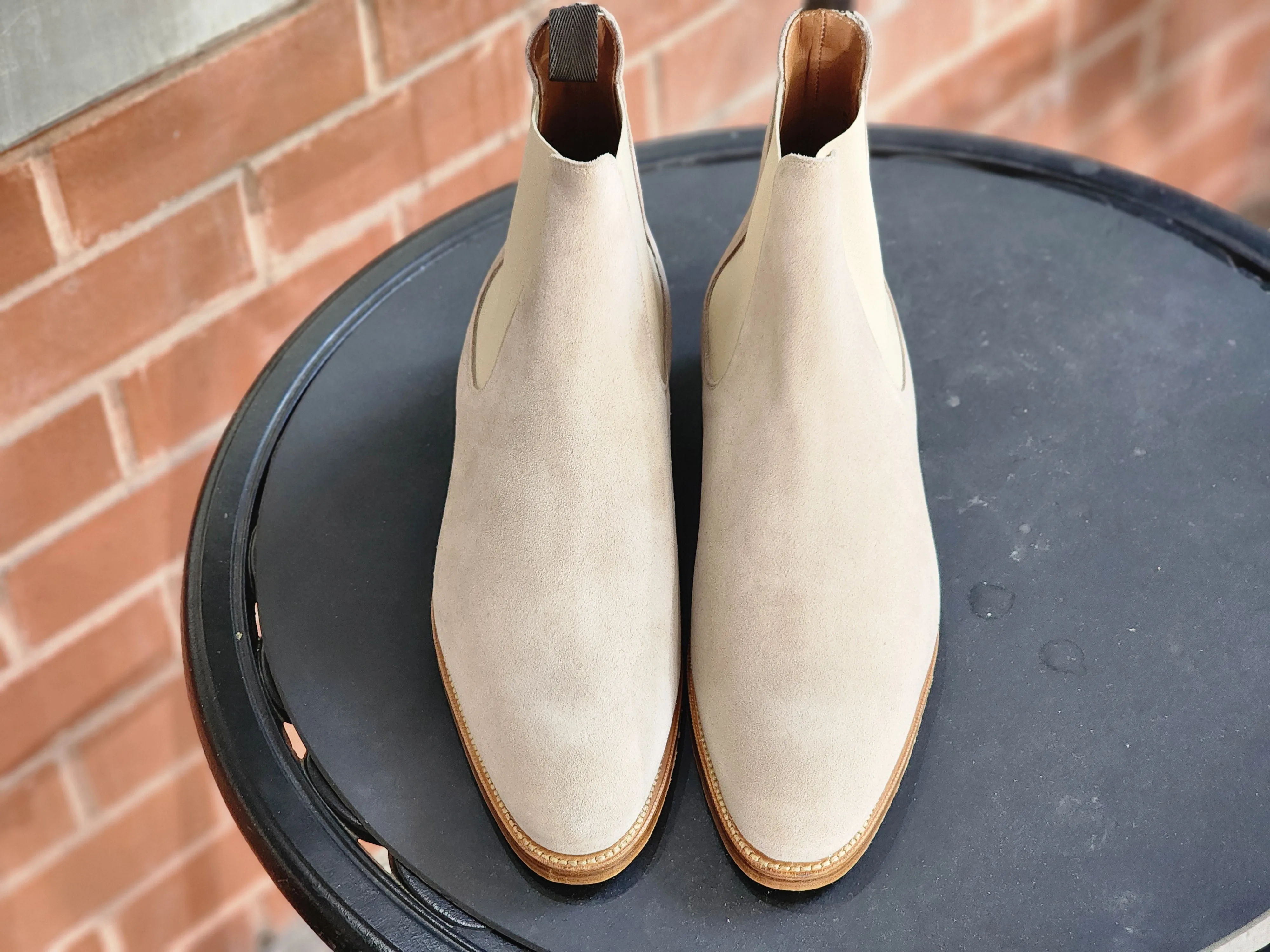 Alki - Oatmeal Suede - SAMPLE - Grade 1