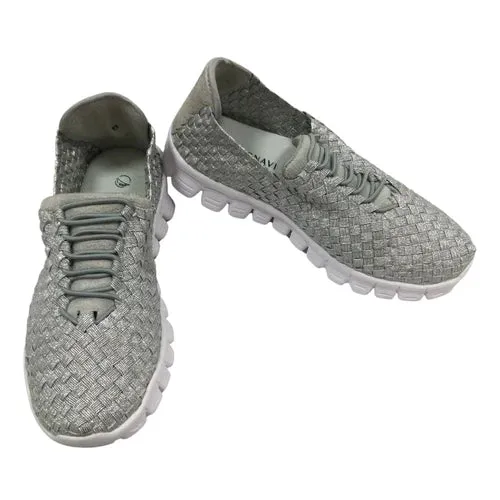 Breeze Walking Shoe - Silver