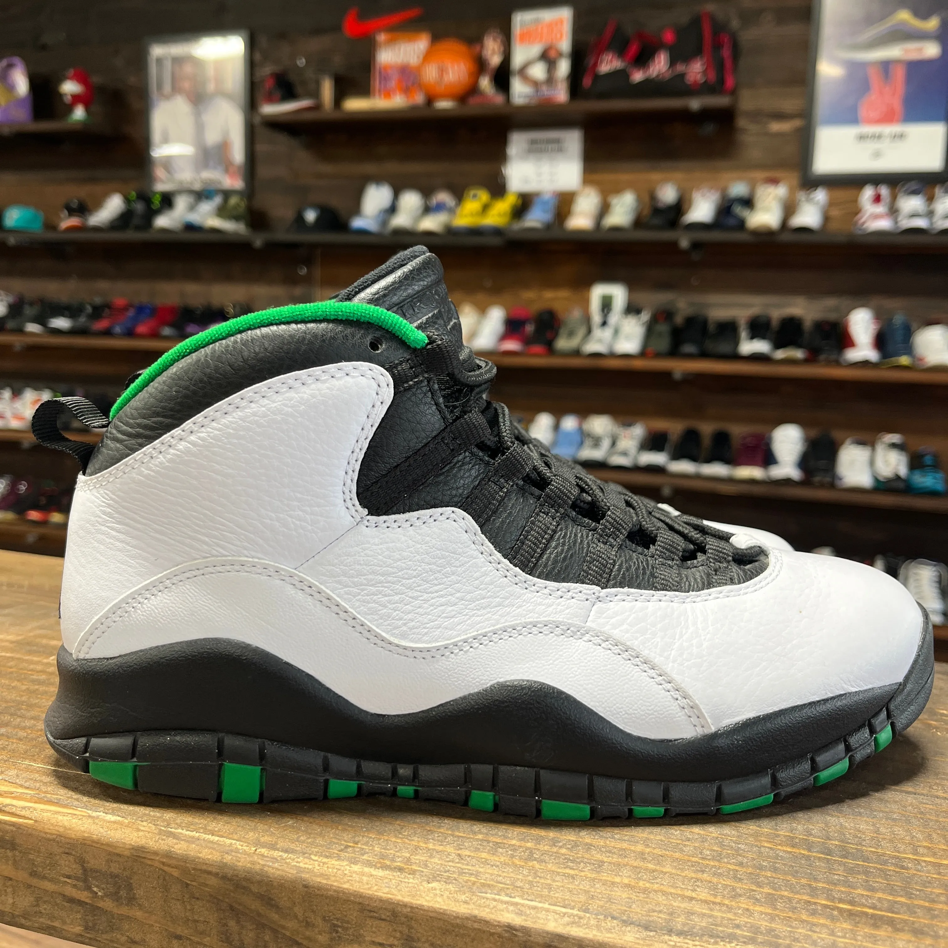 Jordan 10 'Seattle' Size 9